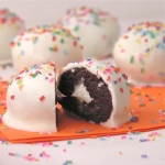 Cake balls filled with cream cheese frosting