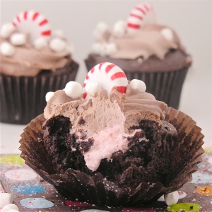 Peppermint Hot Chocolate Cupcakes!!!